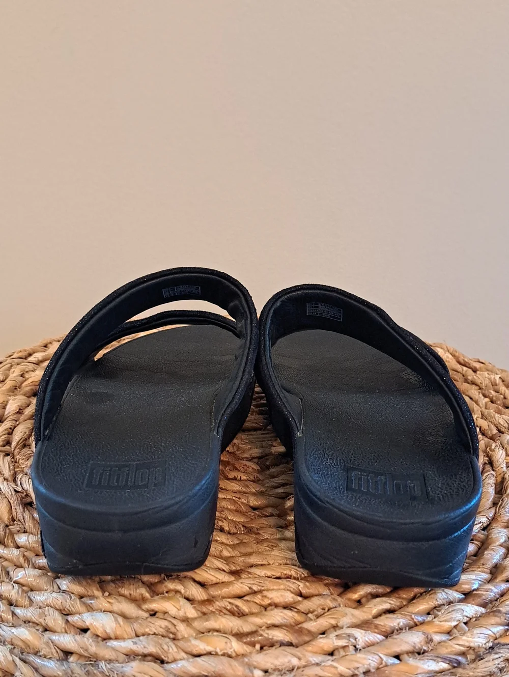Fitflop Womens Lulu Summer/Athleisure Shimmerlux Suede Slide Sandals 7